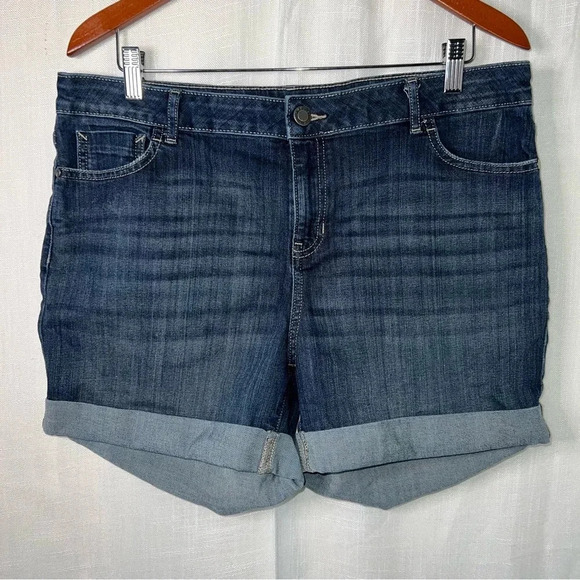 Simply Vera VeraWang Rolled Up Denim Shorts - Picture 1 of 5